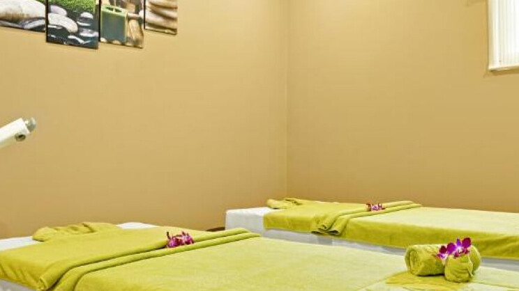 Yarra Ocean Suites Danang